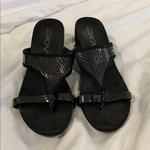 DKNY Flip Flops